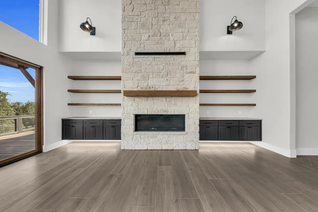 101 Silver Way Horseshoe Bay TX 78657