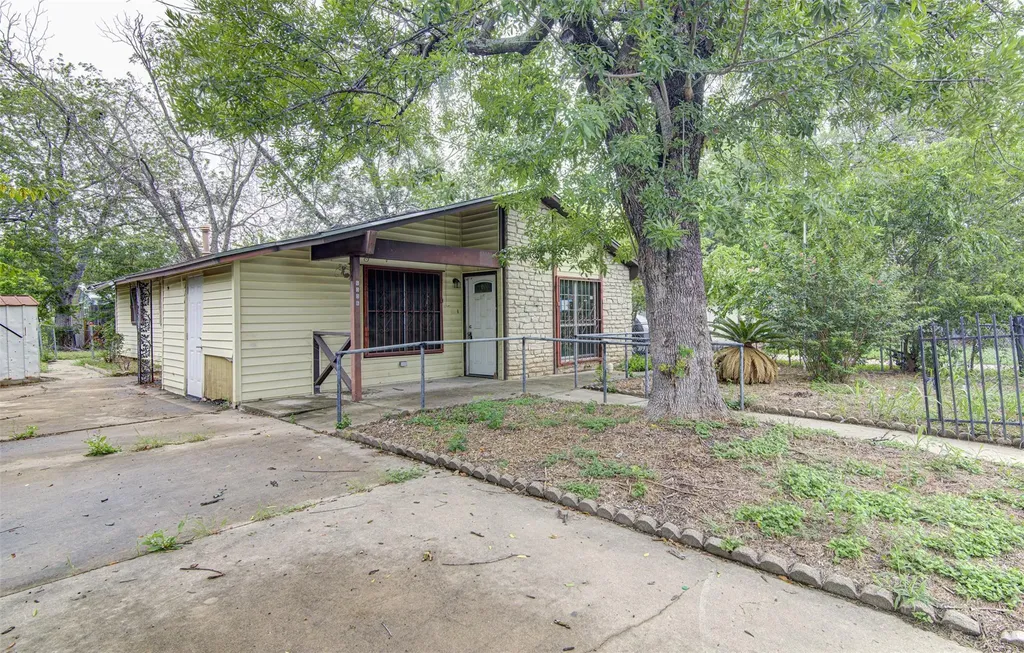 6006 Palm Circle Austin TX 78741