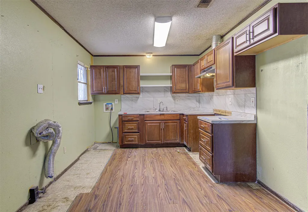 6006 Palm Circle Austin TX 78741