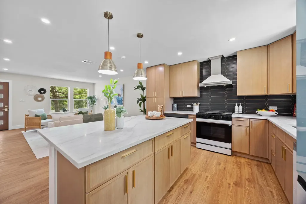 3107 Paisano Trail Austin TX 78745
