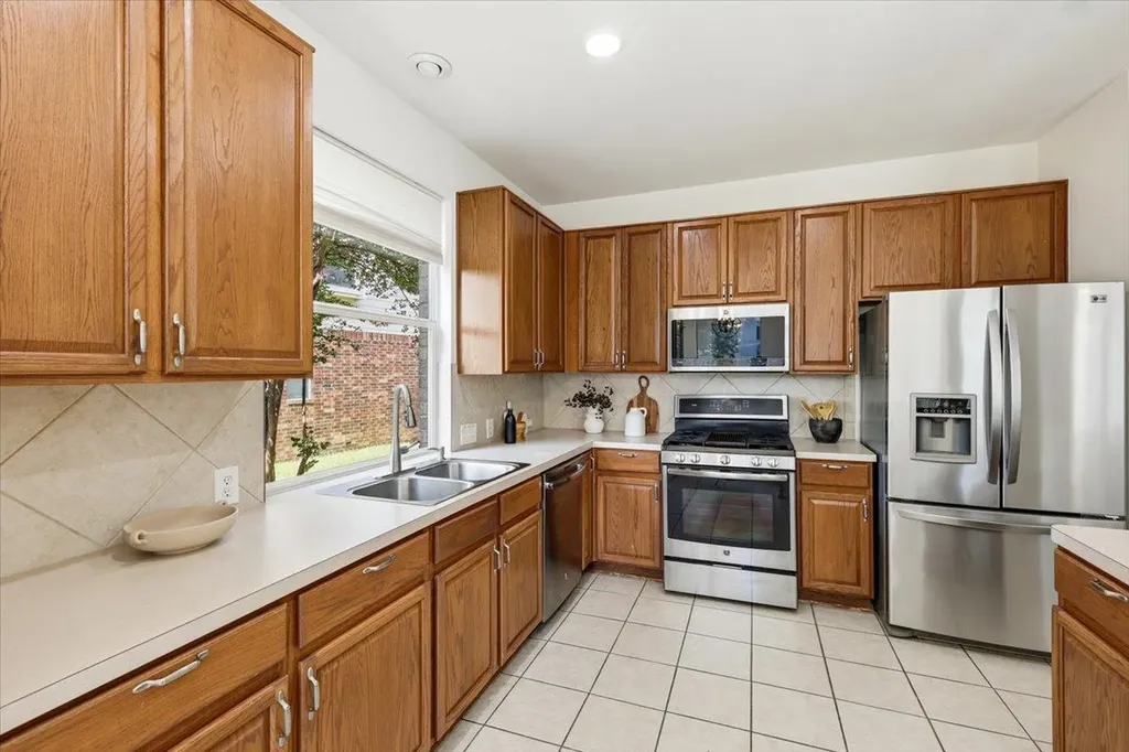 2106 Chalk Hill Cove Round Rock TX 78665