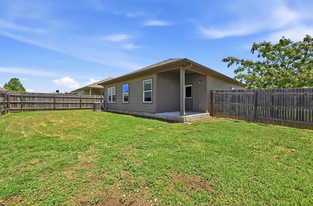 227 Hess Drive Kyle TX 78640