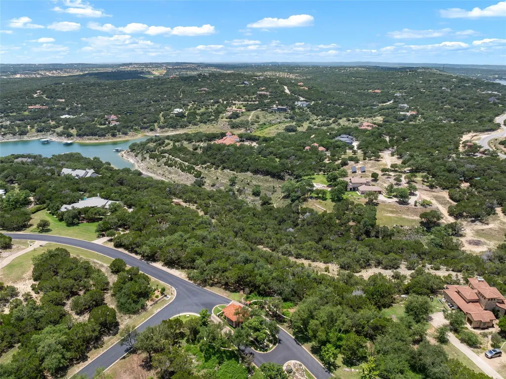 906 Moonlight Bay Drive Spicewood TX 78669