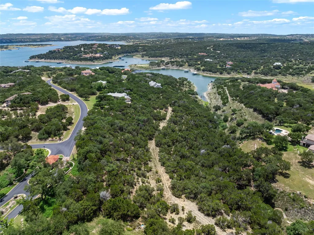 906 Moonlight Bay Drive Spicewood TX 78669