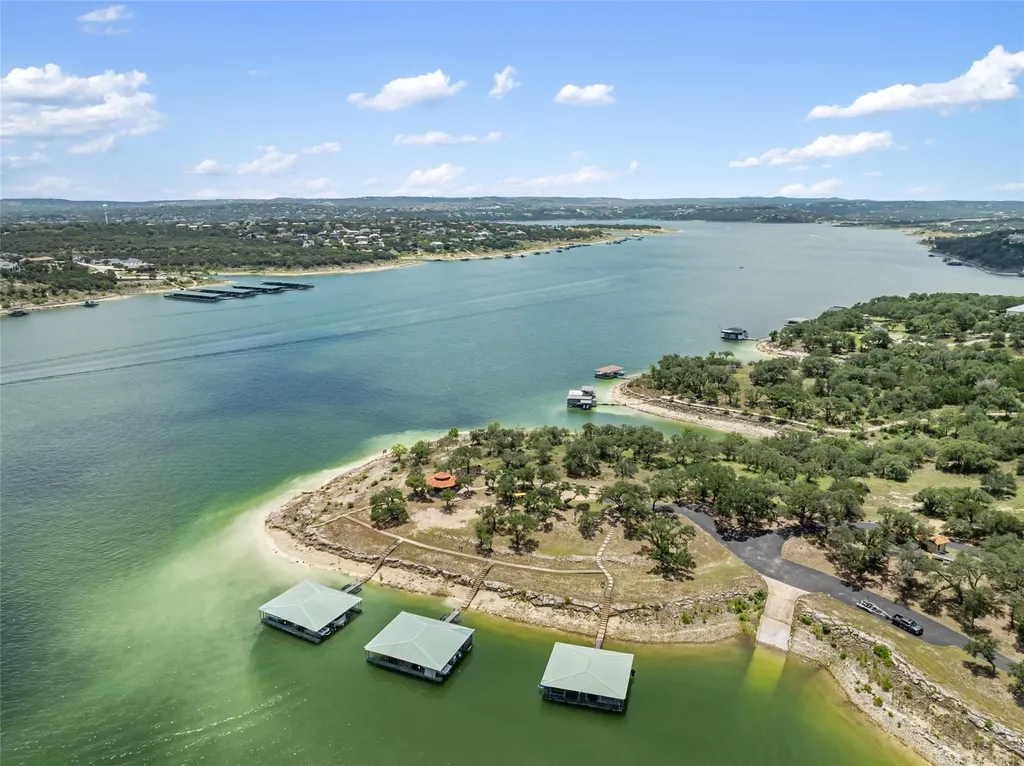 906 Moonlight Bay Drive Spicewood TX 78669