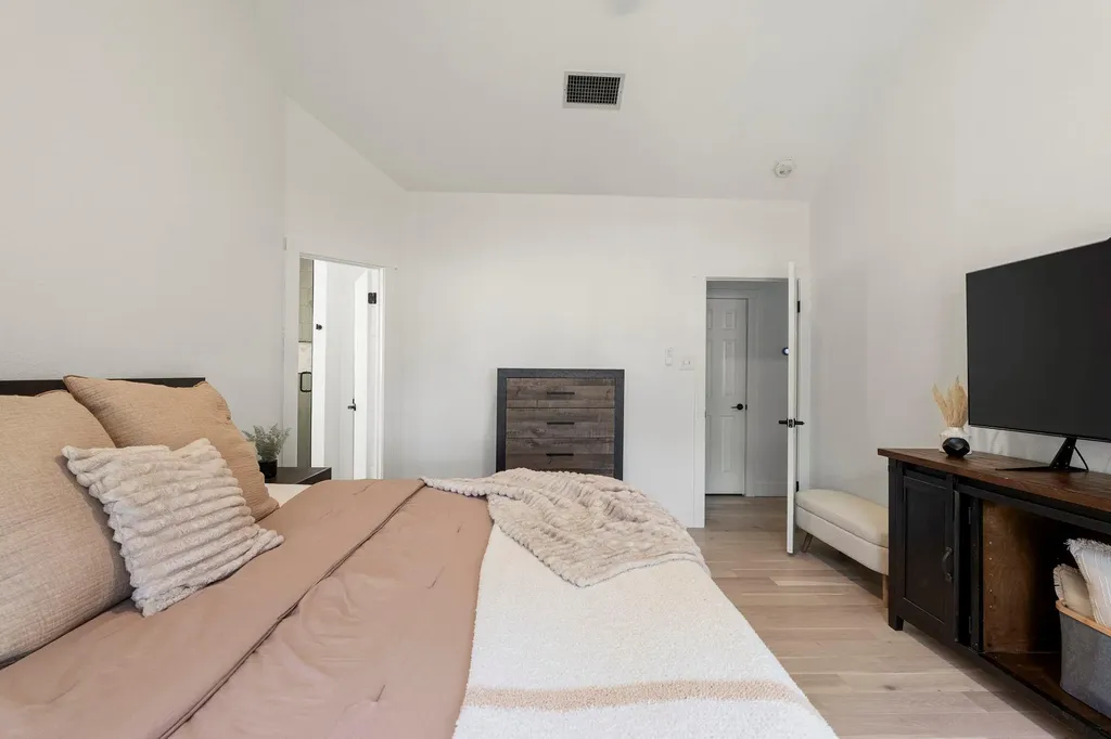 5814 Marchmont Lane Austin TX 78749