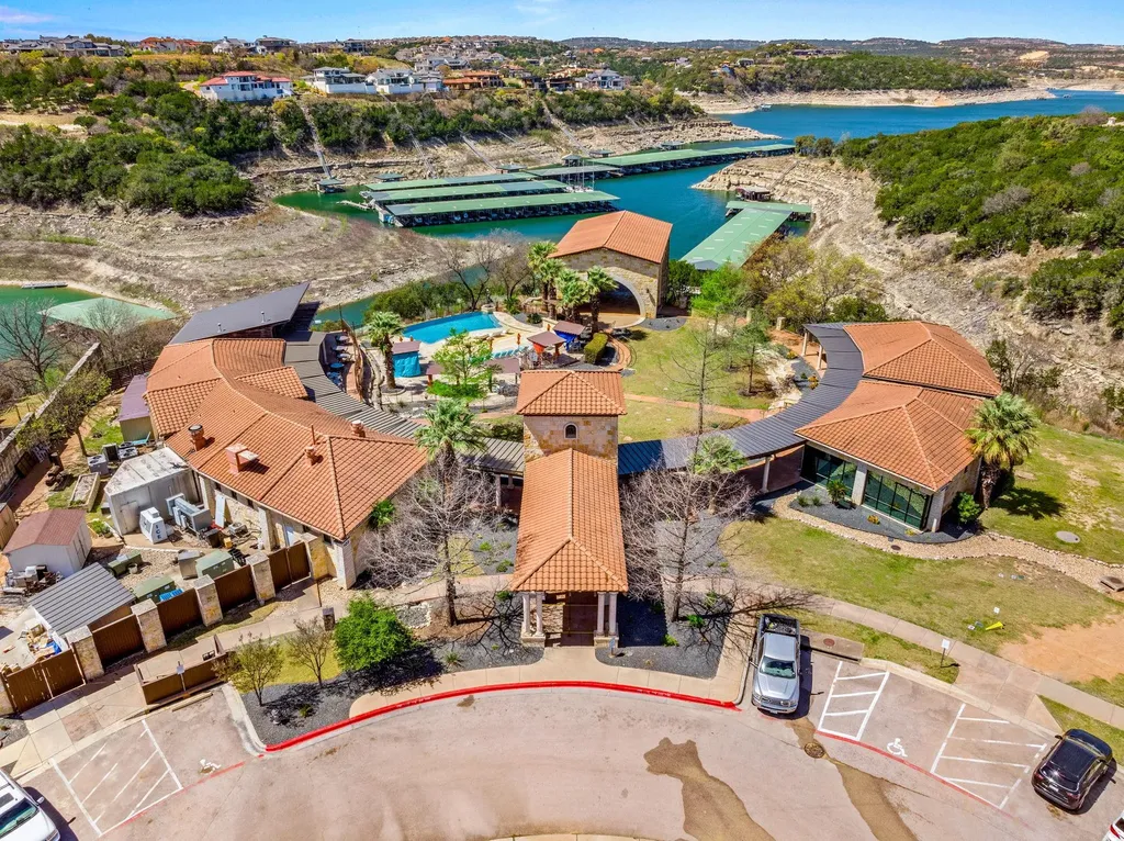 8 Doverland Drive Austin TX 78738