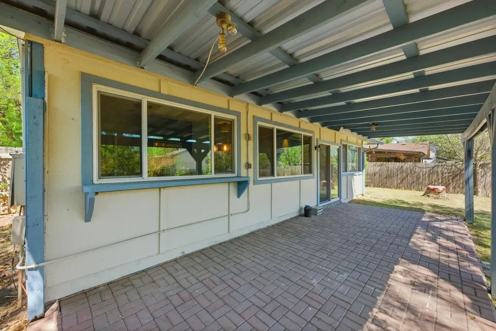 313 Blackberry Drive Austin TX 78745