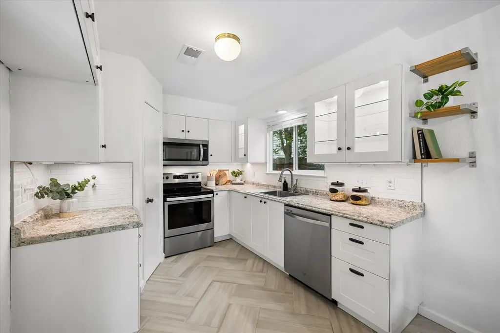3701 Gable Drive Austin TX 78759