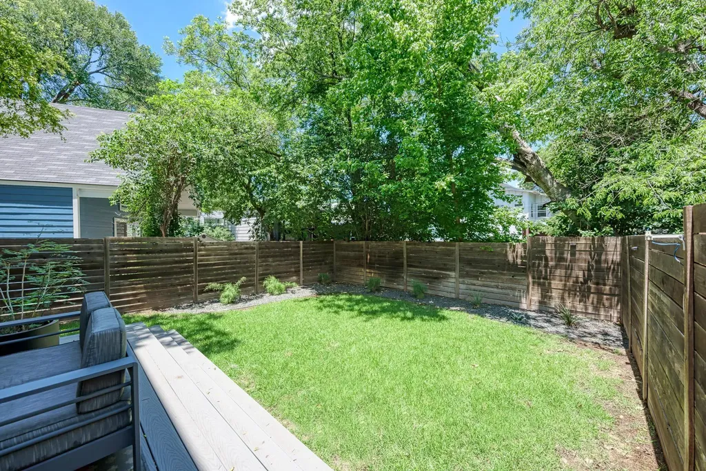918 Cardinal Lane Austin TX 78704