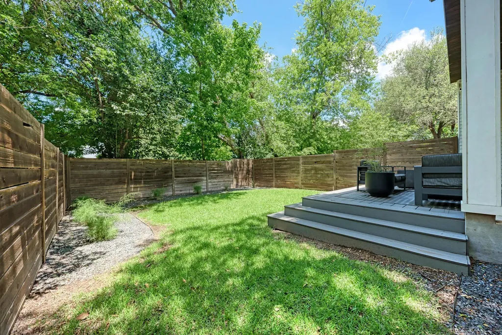 918 Cardinal Lane Austin TX 78704