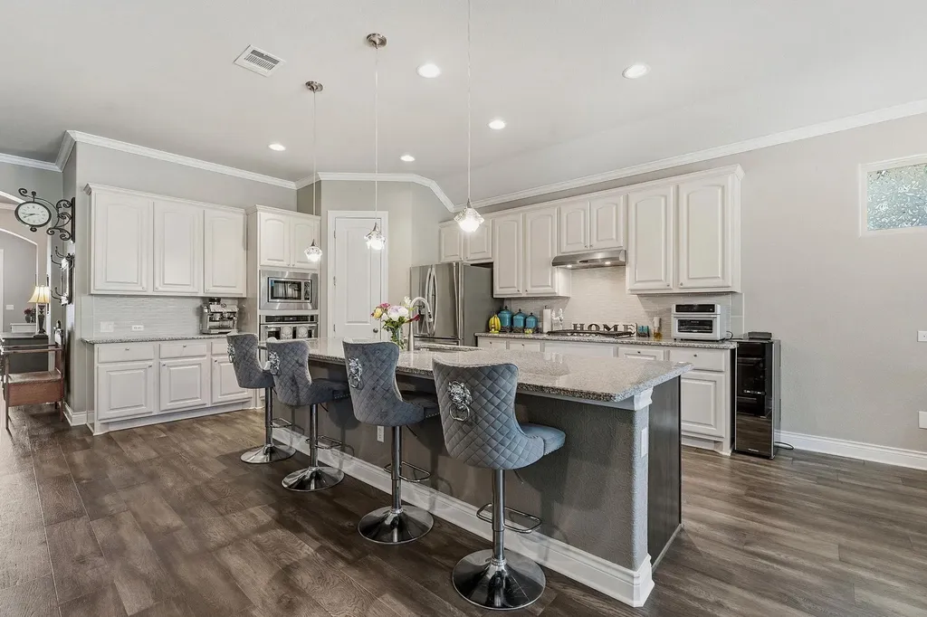 238 Jenn Cove Dripping Springs TX 78620