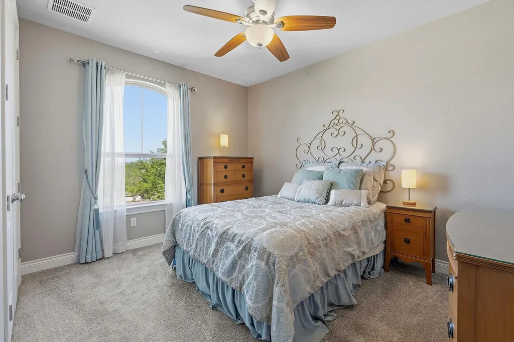 238 Jenn Cove Dripping Springs TX 78620