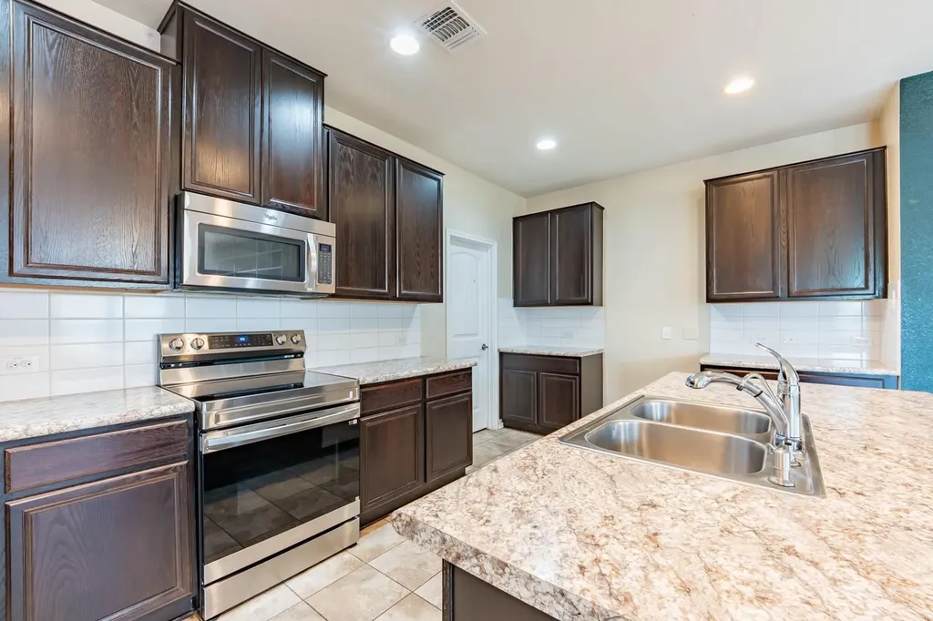 12416 Dwight Eisenhower Street Manor TX 78653