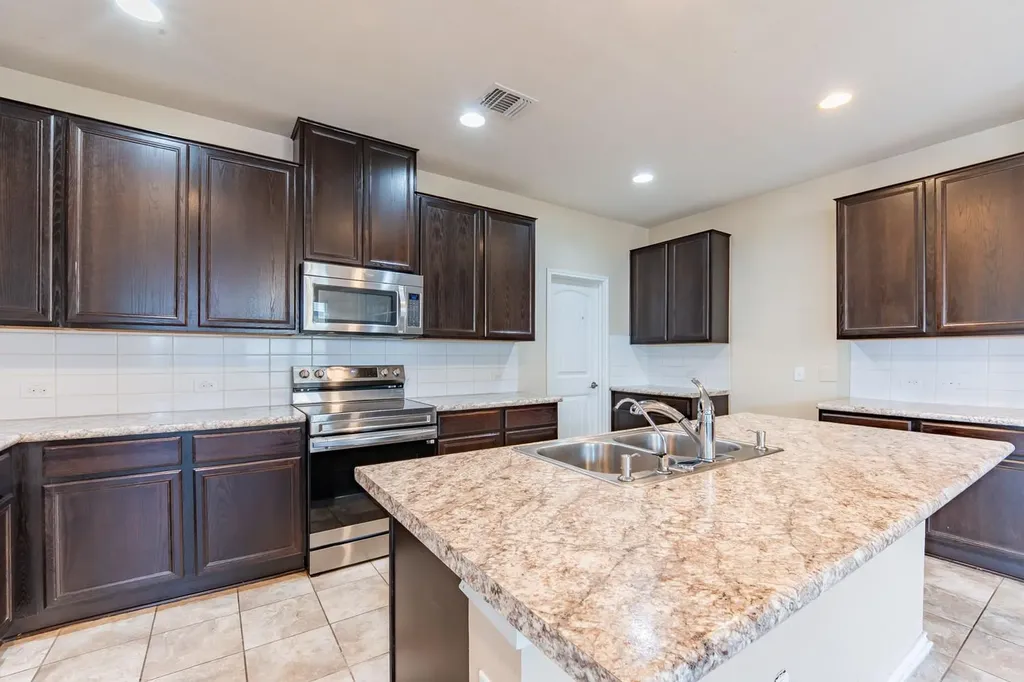 12416 Dwight Eisenhower Street Manor TX 78653