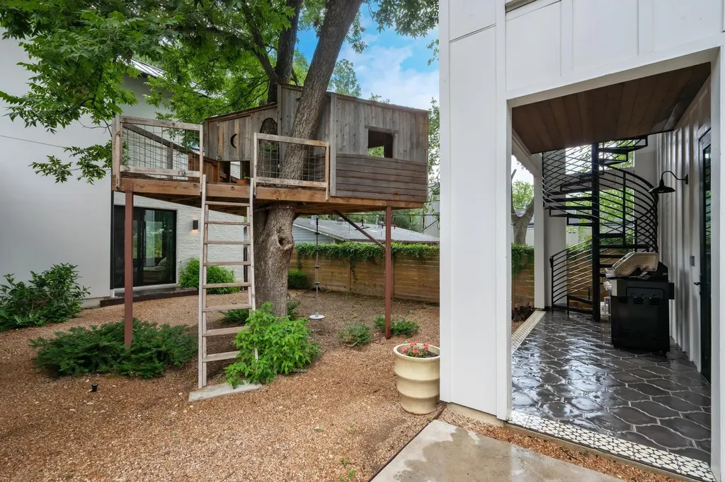 2021 Ford Street Austin TX 78704