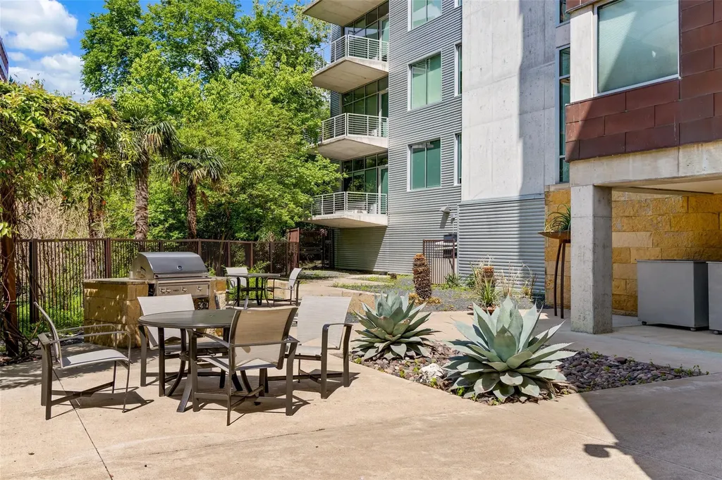 800 W 5th Street Austin TX 78703