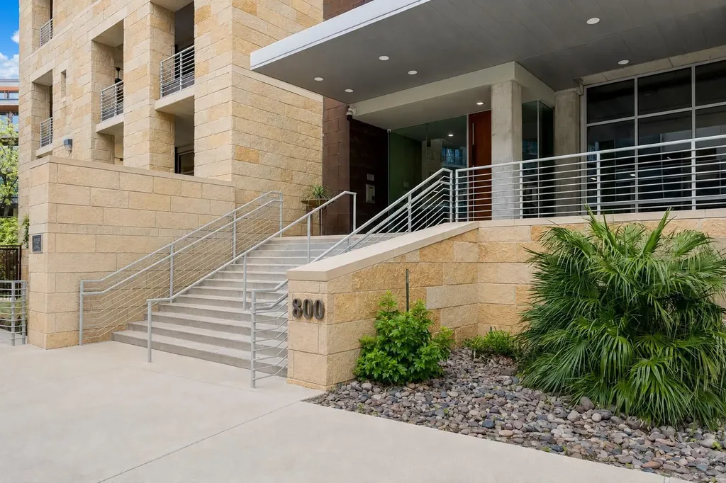 800 W 5th Street Austin TX 78703