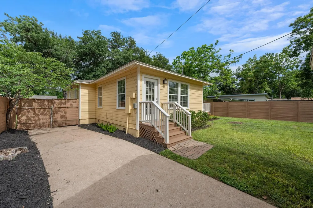 5010 W Frances Place Austin TX 78731