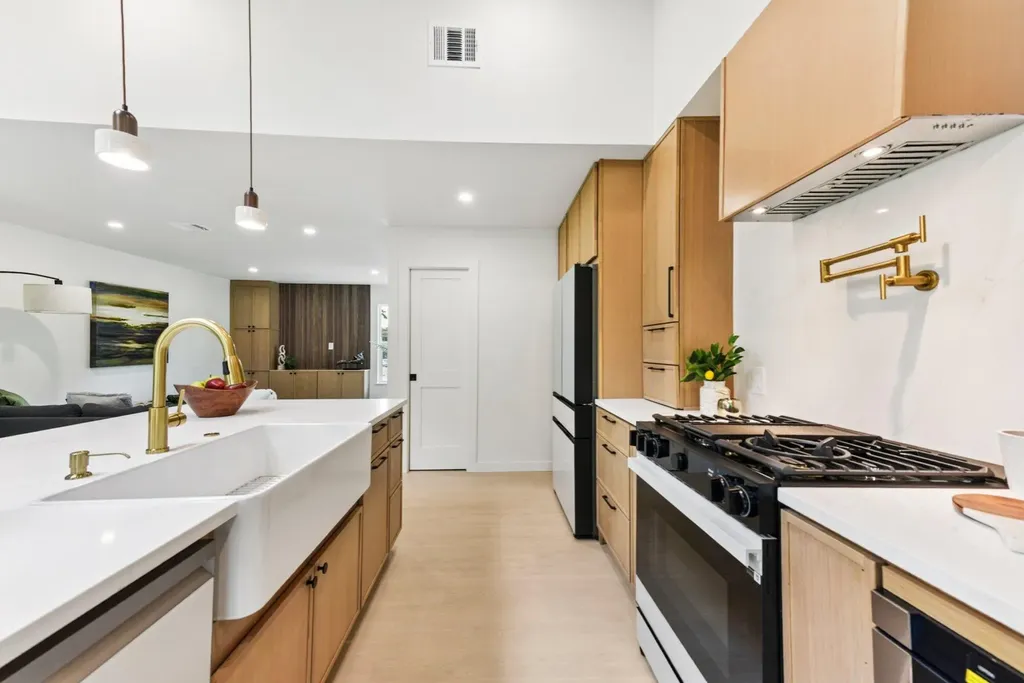 7503 Carriage Drive Austin TX 78752