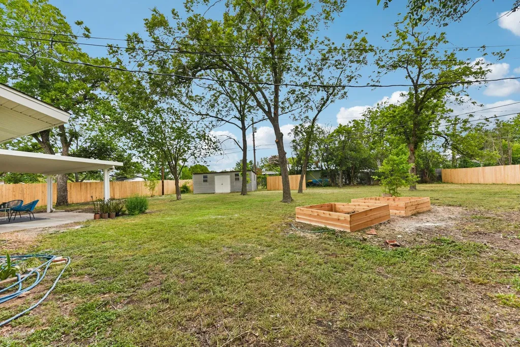 7503 Carriage Drive Austin TX 78752