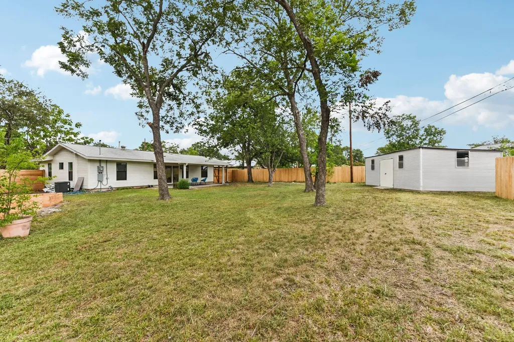 7503 Carriage Drive Austin TX 78752
