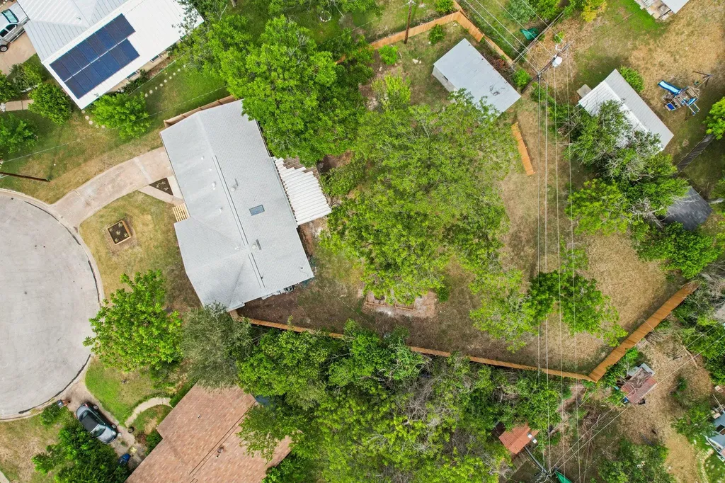 7503 Carriage Drive Austin TX 78752