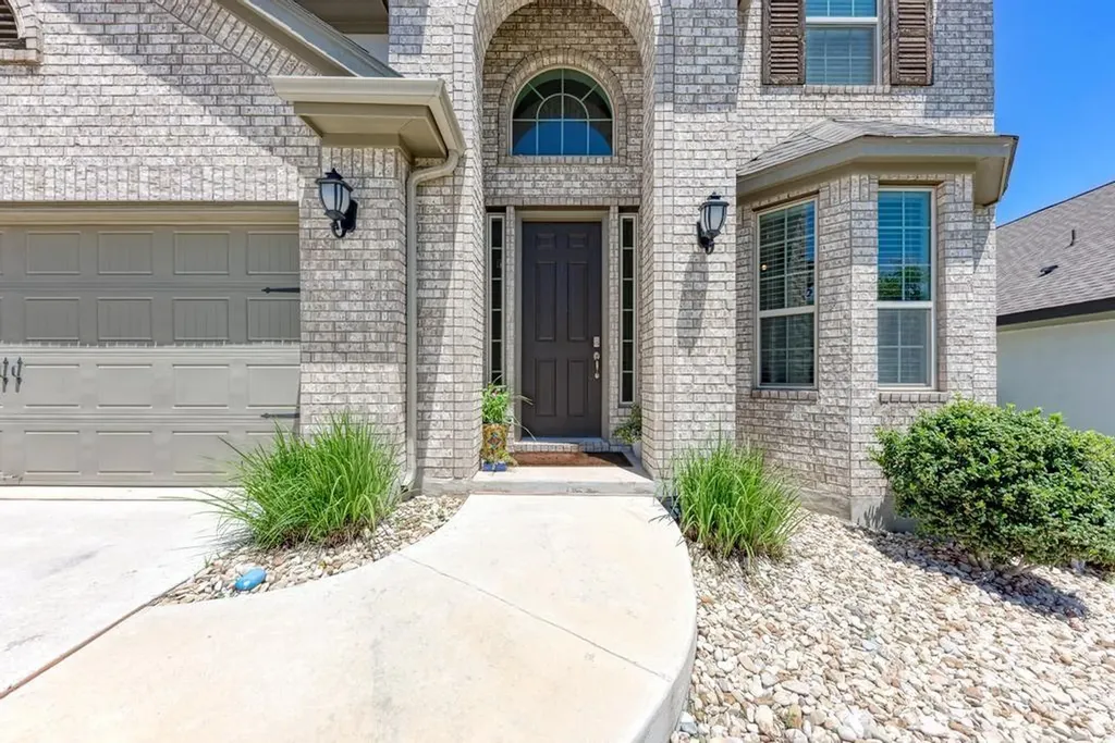 1816 Ficuzza Way Leander TX 78641