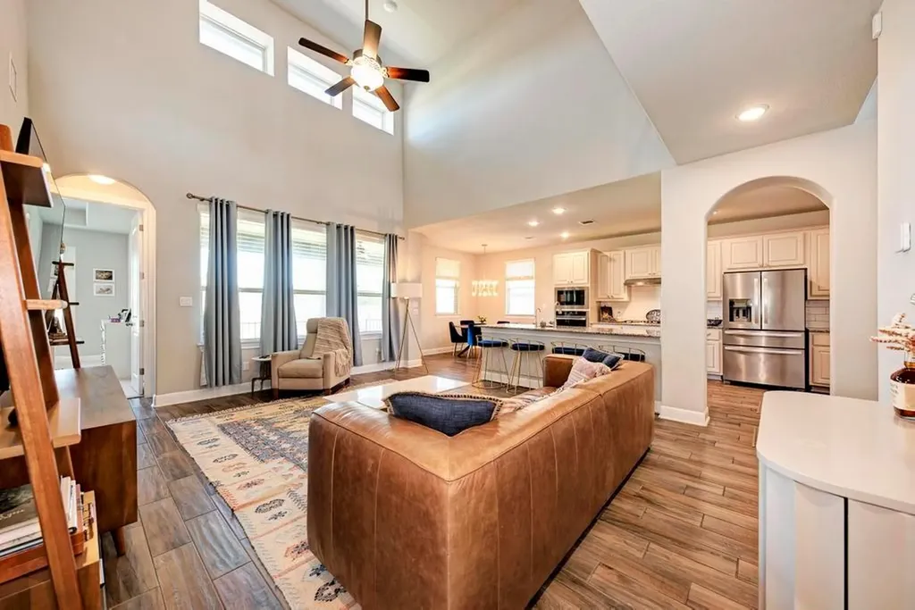 1816 Ficuzza Way Leander TX 78641