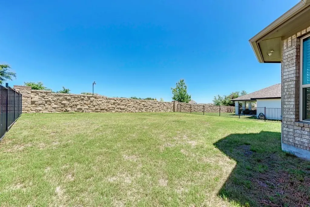 1816 Ficuzza Way Leander TX 78641