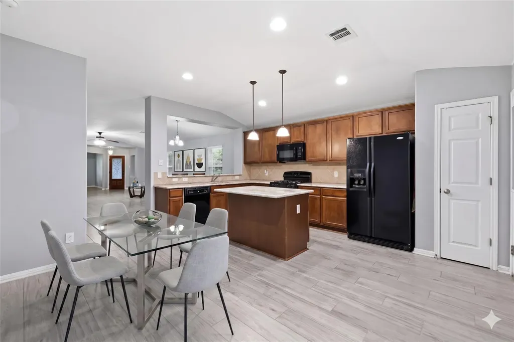 18536 Blue Pond Drive Pflugerville TX 78660