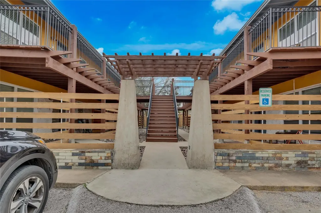 1917 Barge Street Austin TX 78745