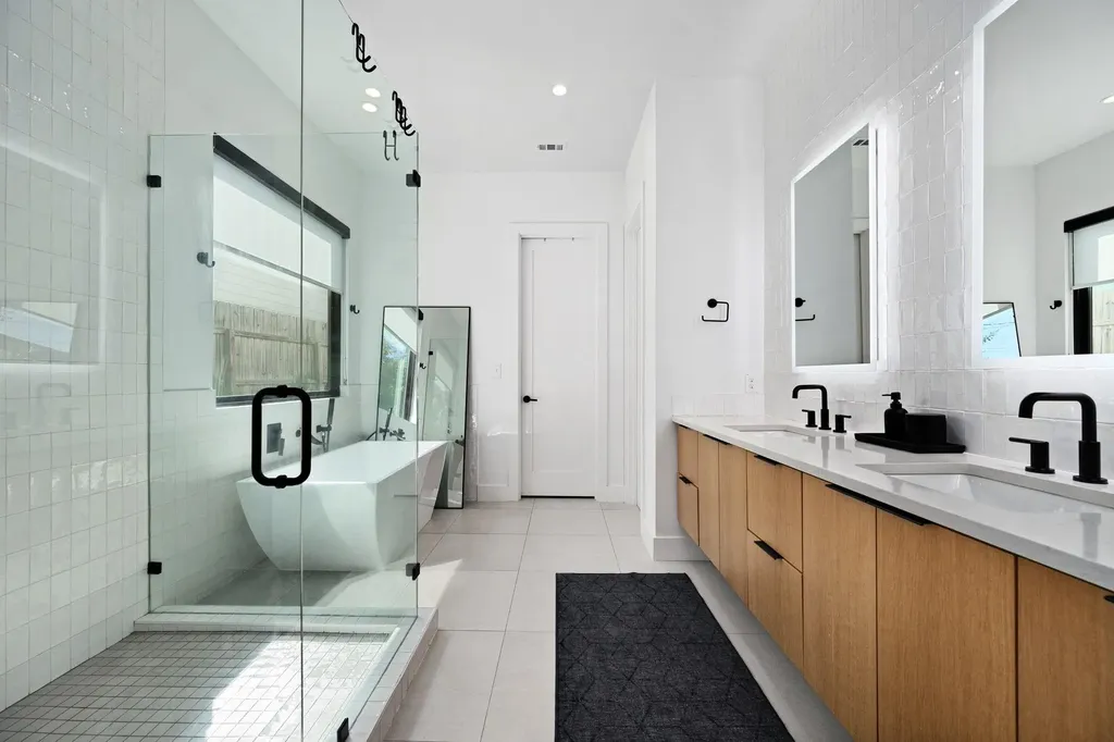 1004 Audrey Court Austin TX 78704