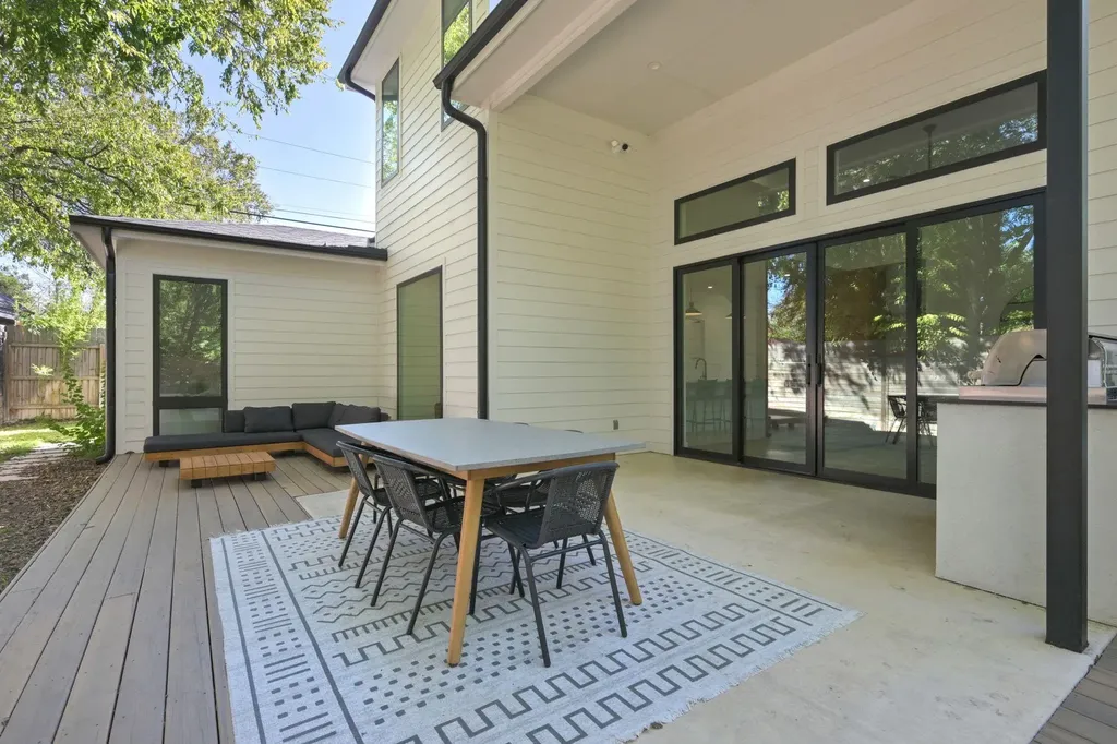 1004 Audrey Court Austin TX 78704