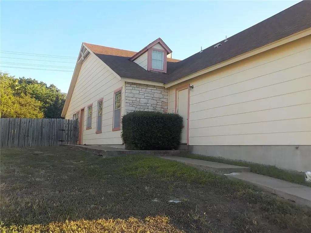 523 Cutty Trail Lakeway TX 78734
