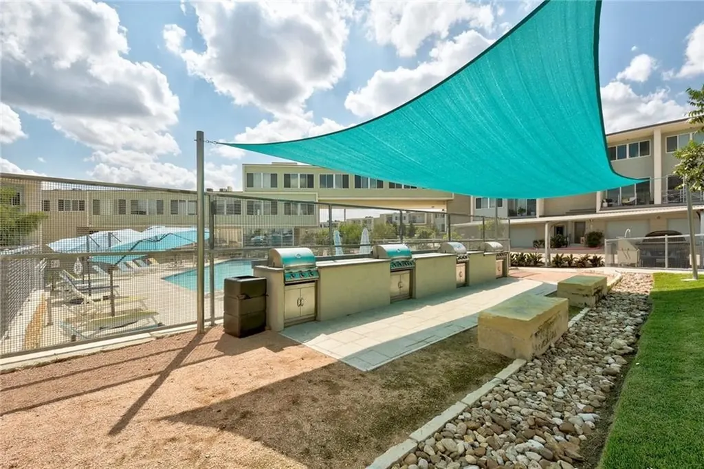 604 N Bluff Drive Austin TX 78745