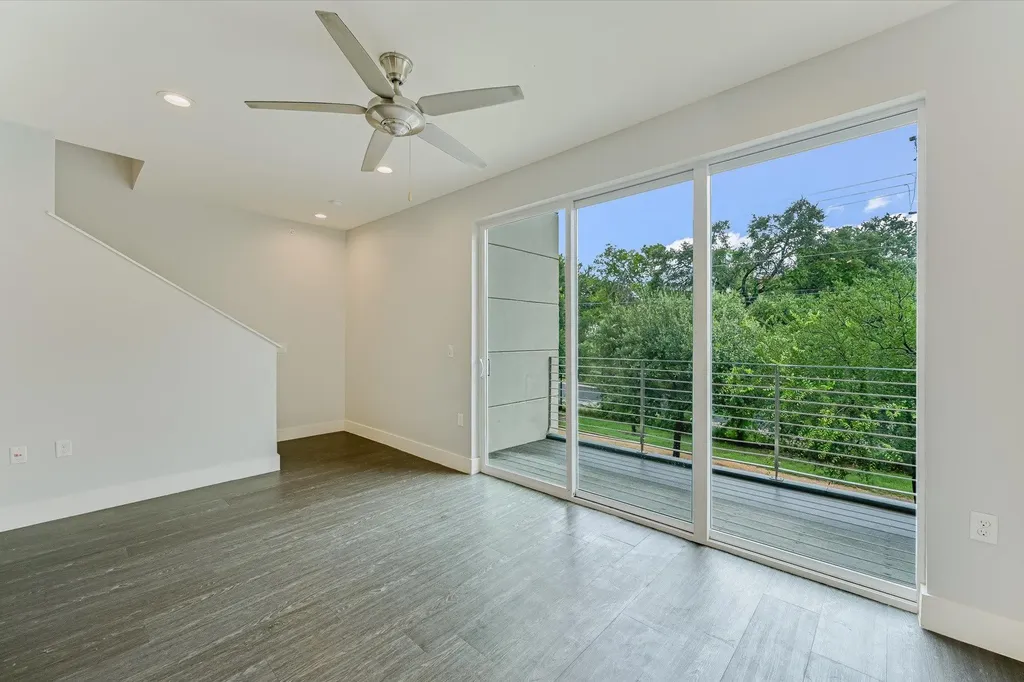 604 N Bluff Drive Austin TX 78745