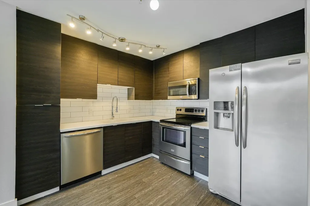 604 N Bluff Drive Austin TX 78745