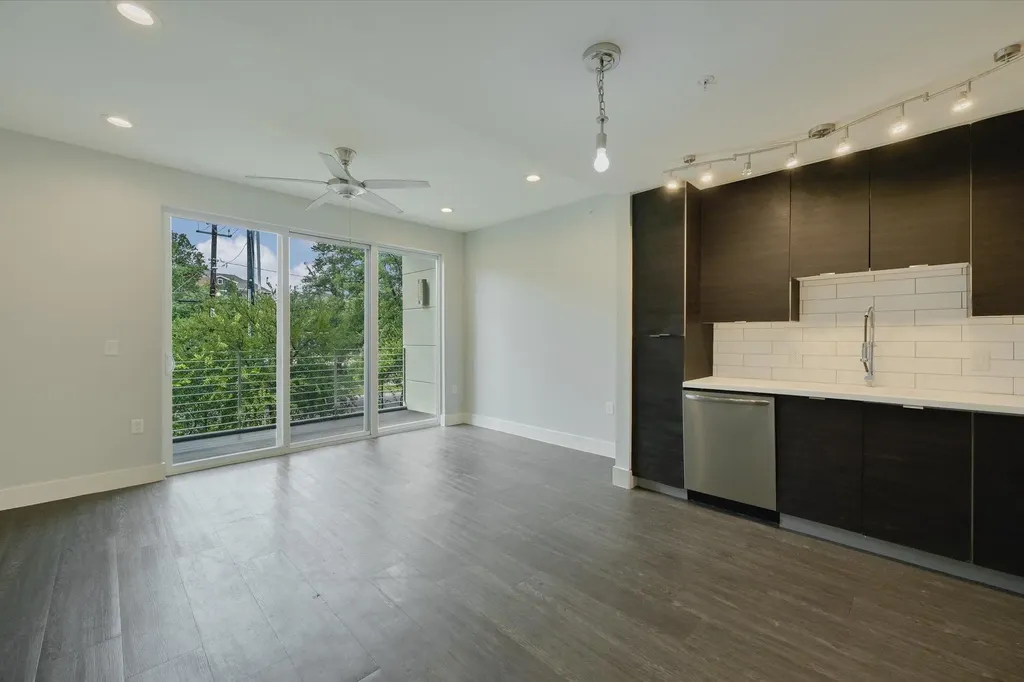 604 N Bluff Drive Austin TX 78745