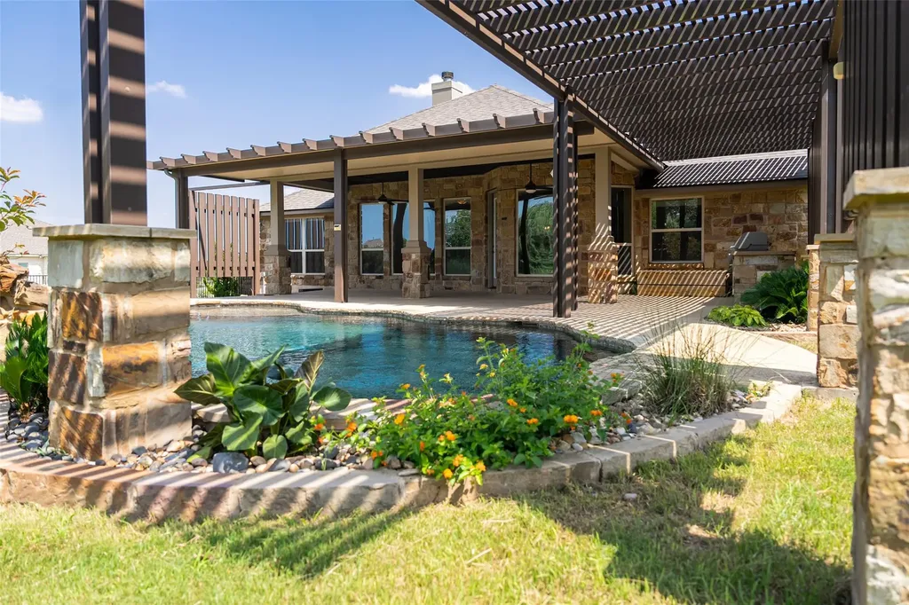 2641 Great Owl Pass Leander TX 78641