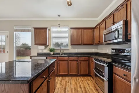122 Mossy Rock Cove Hutto TX 78634