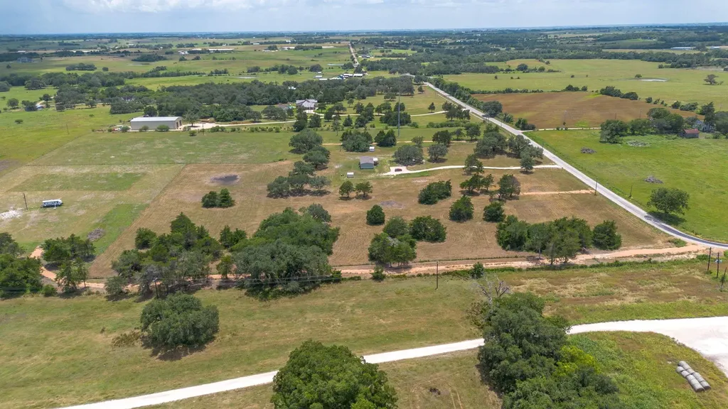 1021 E Old Hallettsville Road Flatonia TX 78941