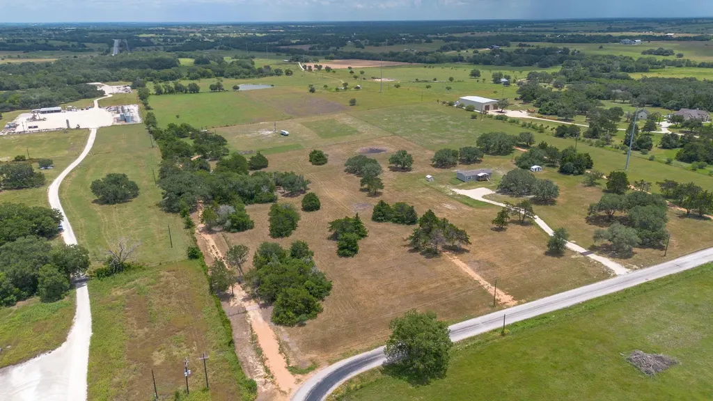 1021 E Old Hallettsville Road Flatonia TX 78941
