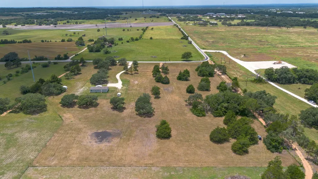 1021 E Old Hallettsville Road Flatonia TX 78941