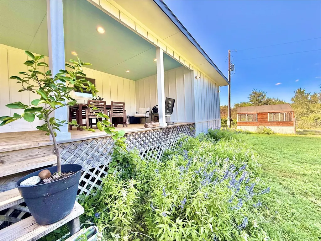 739 Pleasant Grove Road Elgin TX 78621