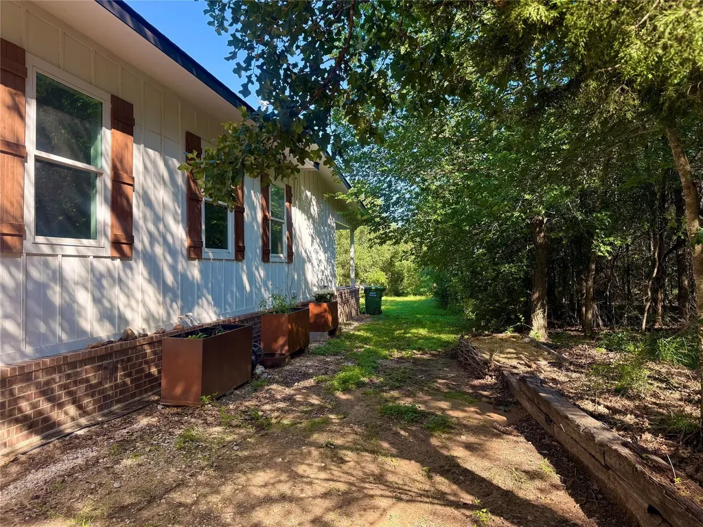 739 Pleasant Grove Road Elgin TX 78621