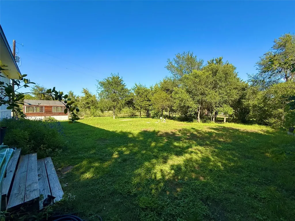 739 Pleasant Grove Road Elgin TX 78621