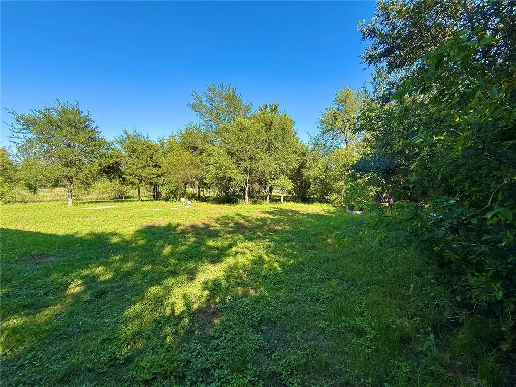 739 Pleasant Grove Road Elgin TX 78621