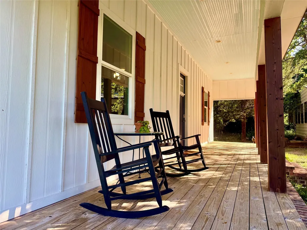 739 Pleasant Grove Road Elgin TX 78621