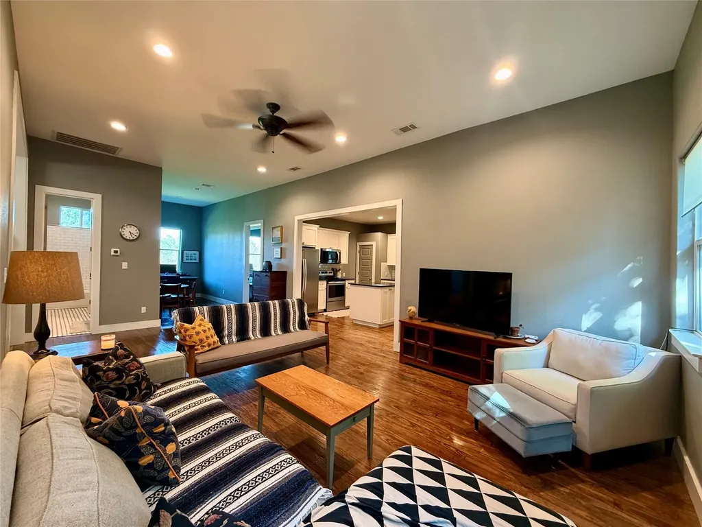 739 Pleasant Grove Road Elgin TX 78621